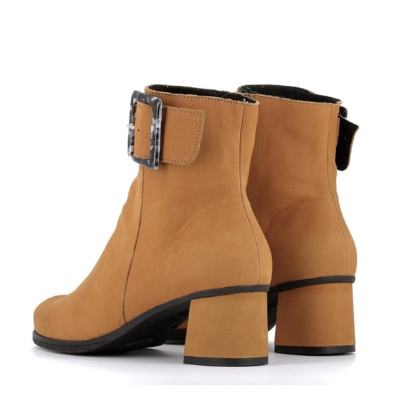 Stylish Tan Ankle Boots - Picture 4 of 13